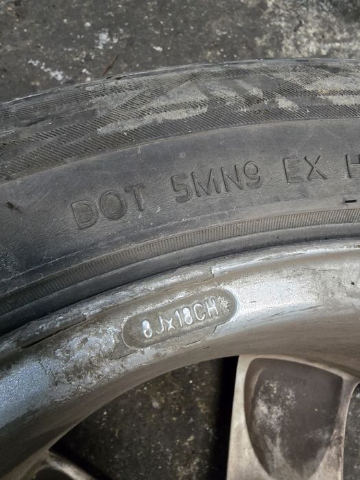 Джанти с гуми  235/45/18 94V