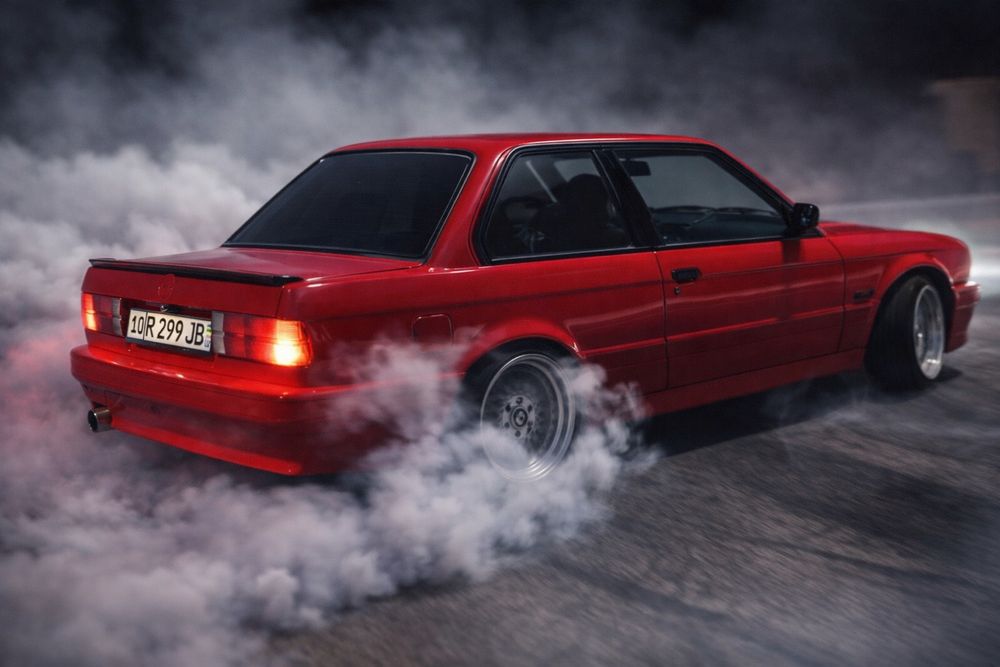 BMW e30 coupe 1984 yil, m50 b2,5 dvigitel