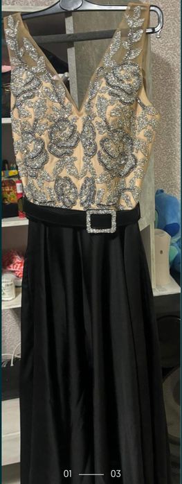 Официална рокля носена само за час размер С