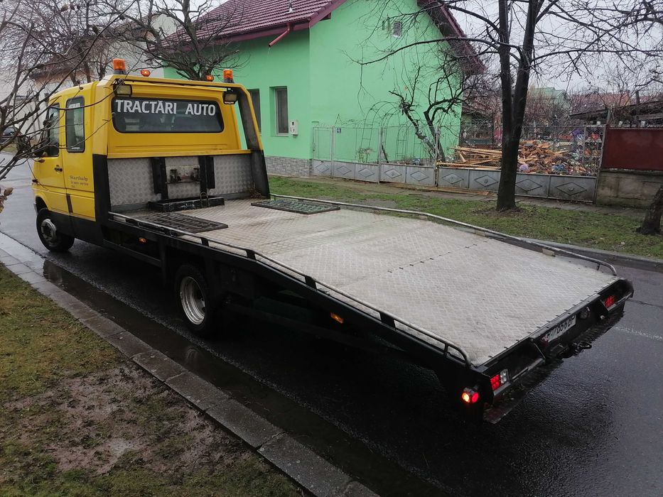 Autoplatforma transport masini VW Lt