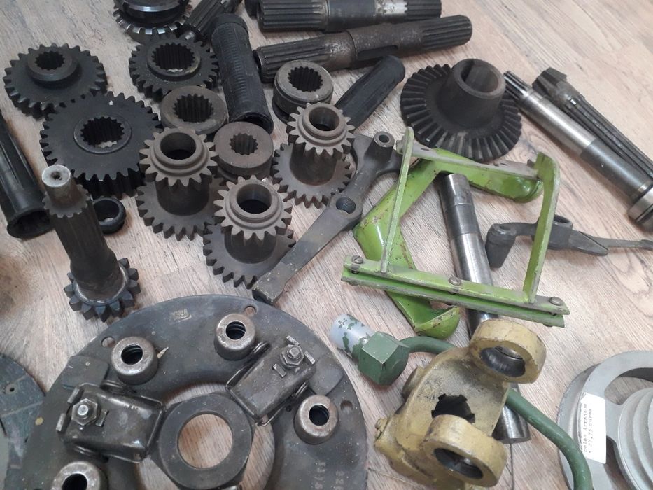 Piese Agria, piston, pinioane,ax priza,placa presiune,disc