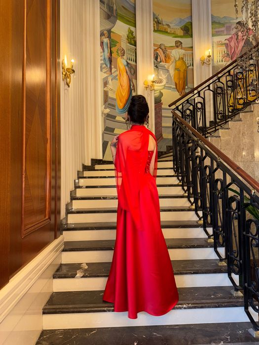 Корсетное красное платье Embark