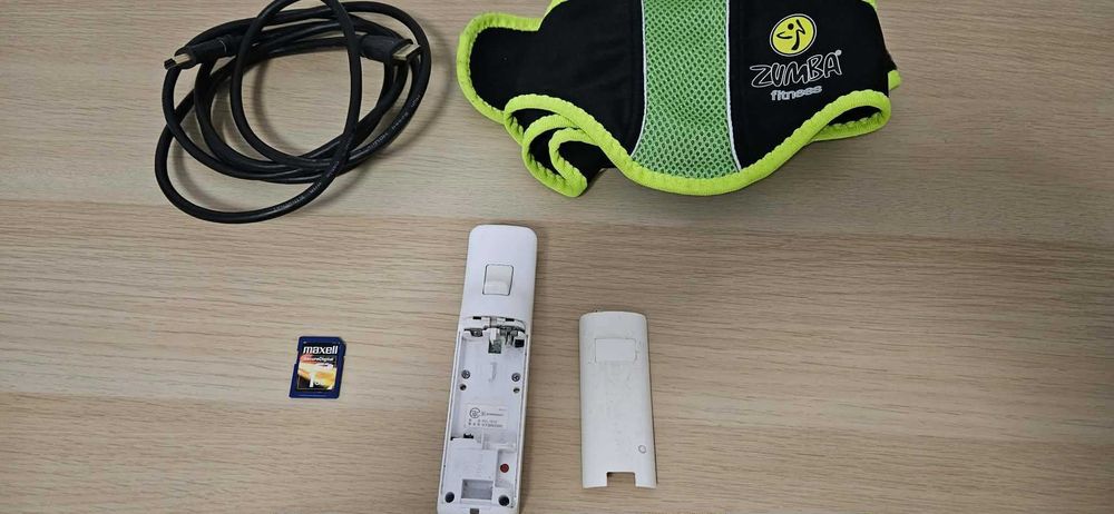Controller maneta Nintendo Wii + centura zumba fitnees+ cablu hdmi si card 1 gb