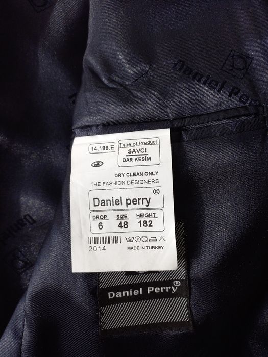 Продам отличный костюм