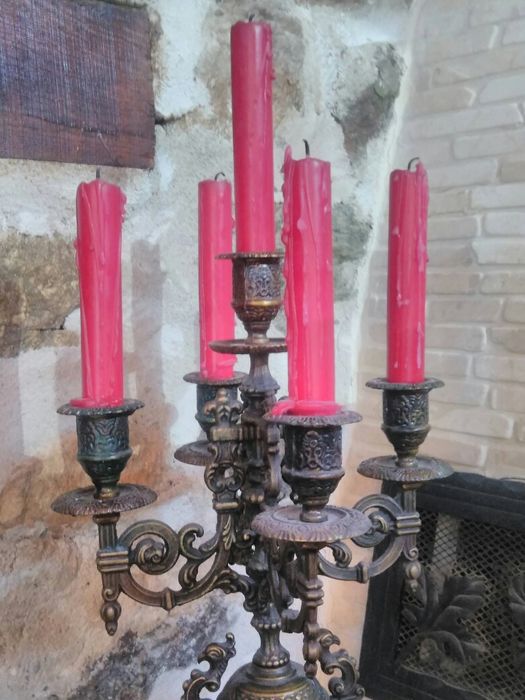 Продавам огромен Френски бронзов свещник петица Рококо