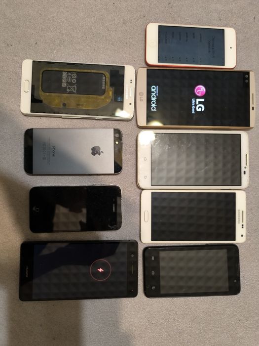 Лот телефони Iphone