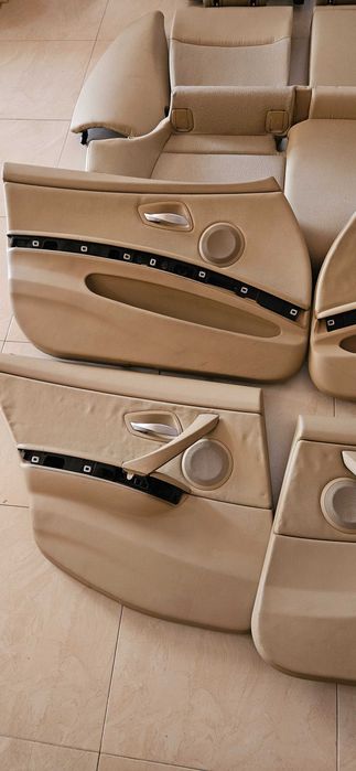BMW E91 бежови кори за врати