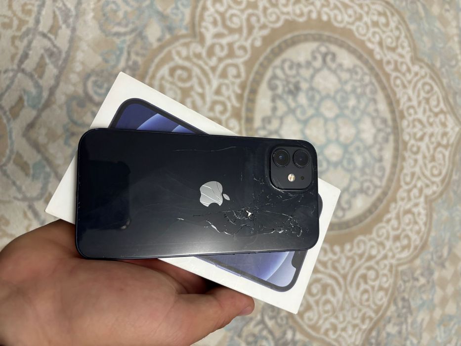 Айфон 12 128гб  77%