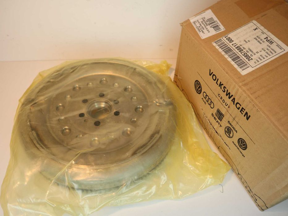 03L105266BT Volanta Cu Masa Dubla Originala VW