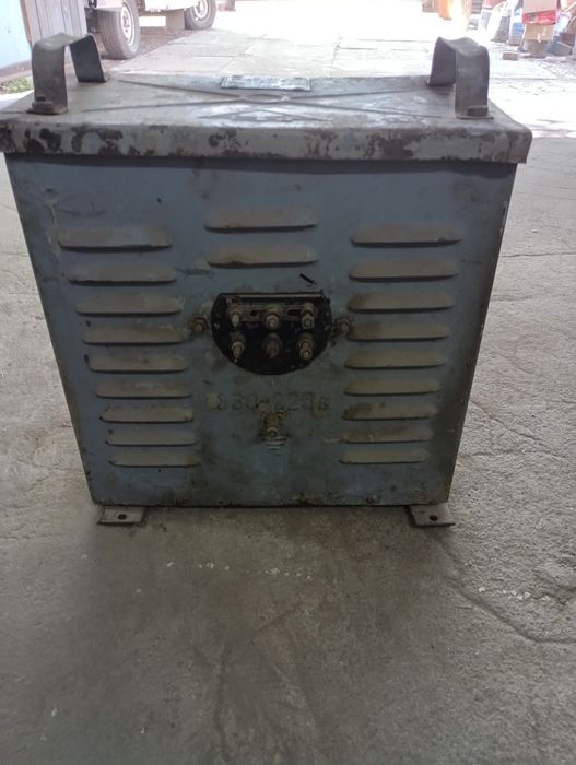 Трансформатор 380/220/12