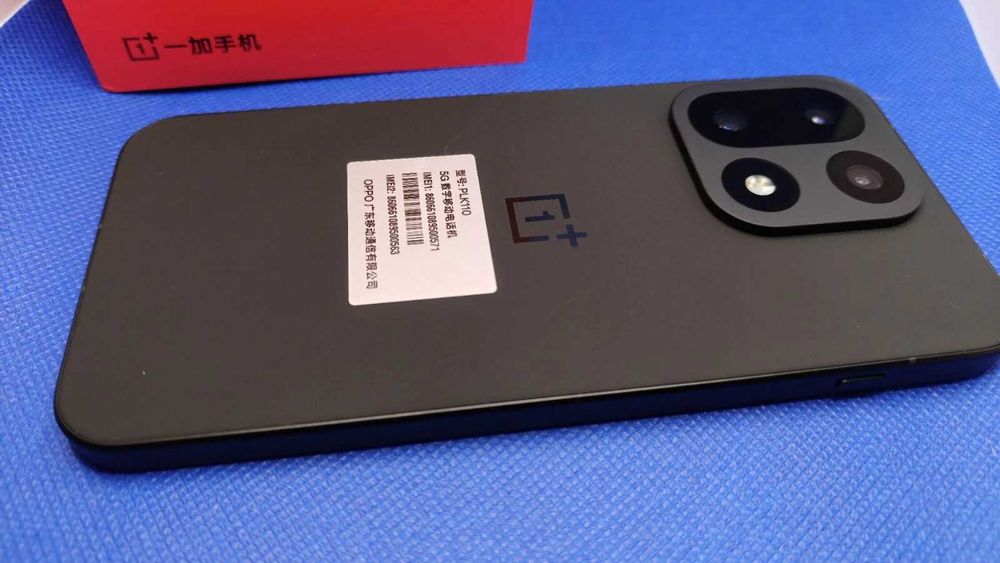 OnePlus 15 12/256GB OxygenOS НОВ!