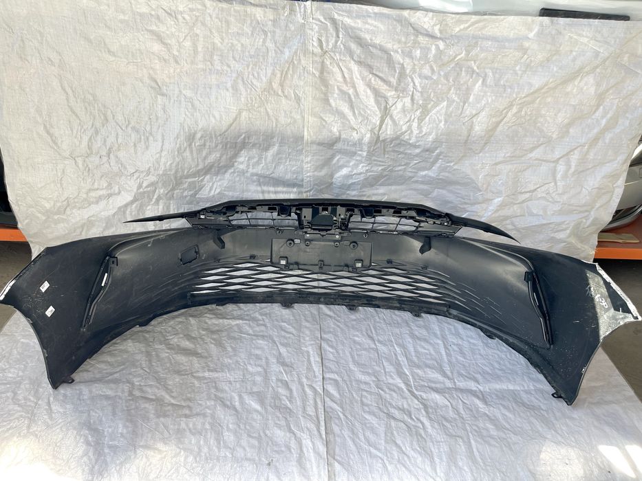 Передний бампер на Camry 80 Камри 80