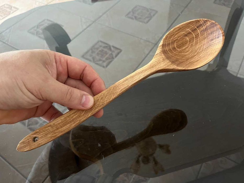 Lingură din stejar masiv 30 cm – Ustensilă premium pentru gătit și servire