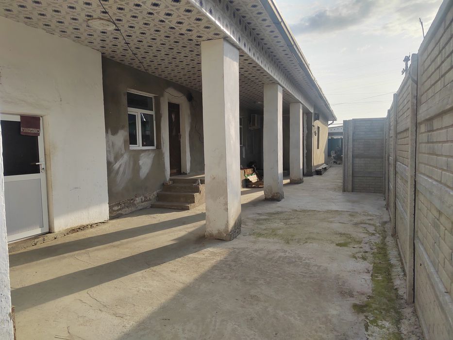 Sirdaryo shaxrida uy sotladi