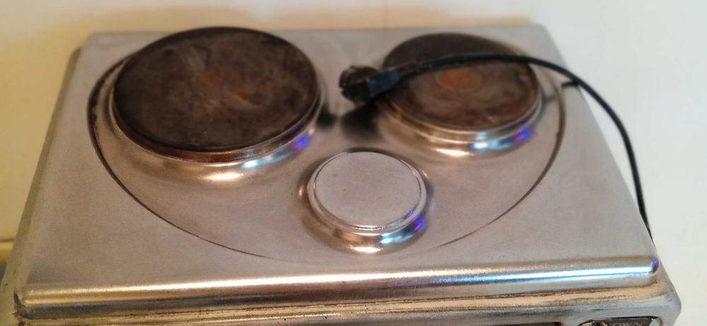 Продавам мини готварска печка кроун работеща