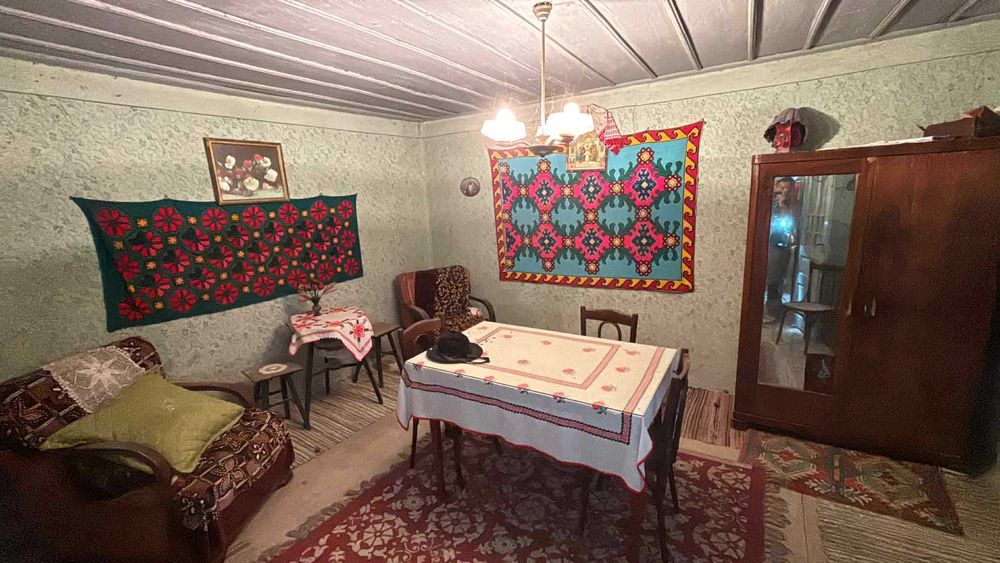 Casă de vanzare la 45 min de Bucuresti - Refugiu în inima viilor