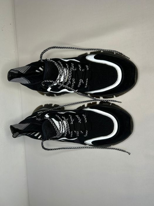 Moncler Leave  No Trace High