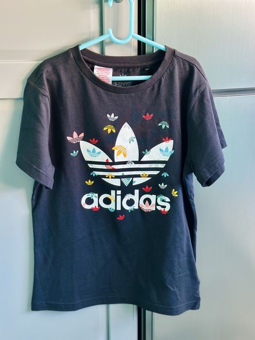 Тениски Adidas и Puma, горница Puma