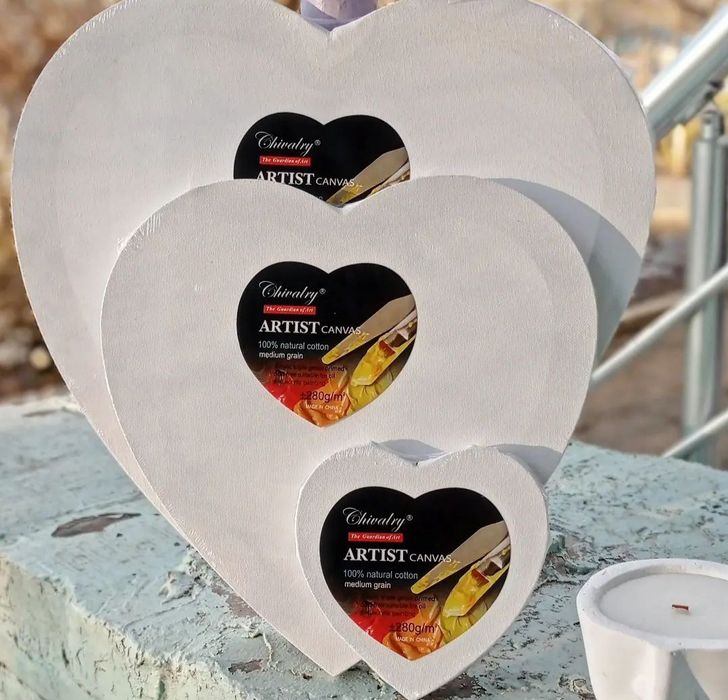 Холсты на подрамниках и на картоне