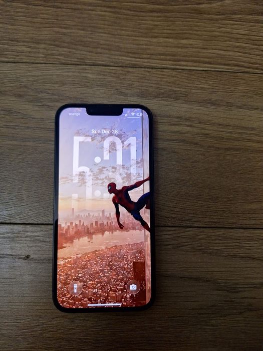 Iphone 13 , fara defecte , ios 26