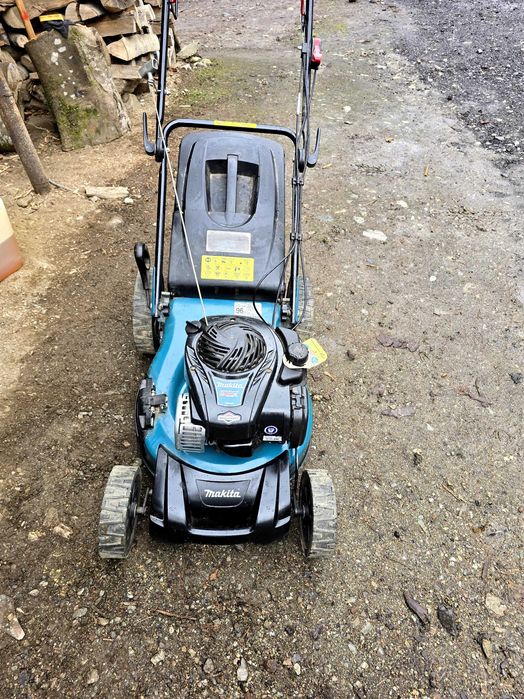 Masina tuns iarba Makita