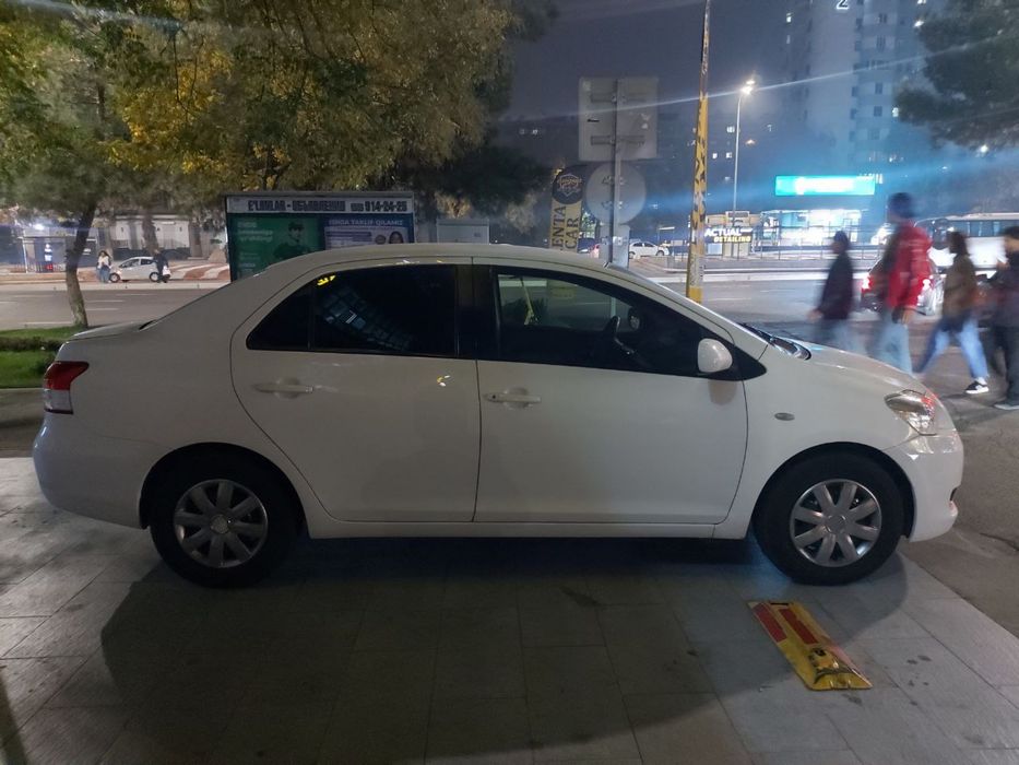 Toyota Yaris 2012