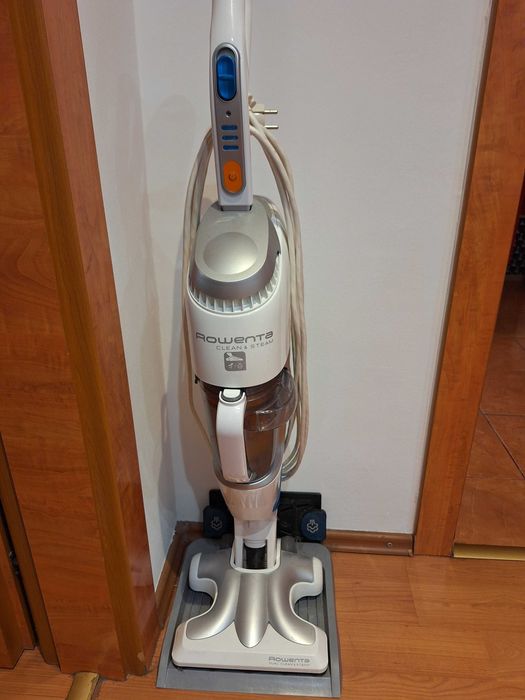 Aspirator cu abur rowenta