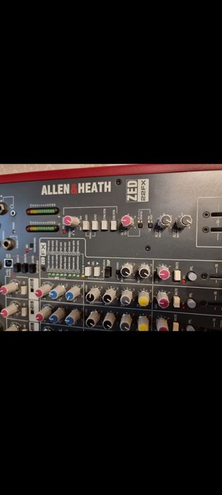 Пульт Allen Heath ZED 22FX