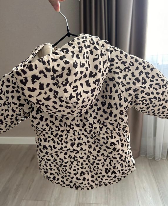 Детские вещи для девочки — куртка и сапоги