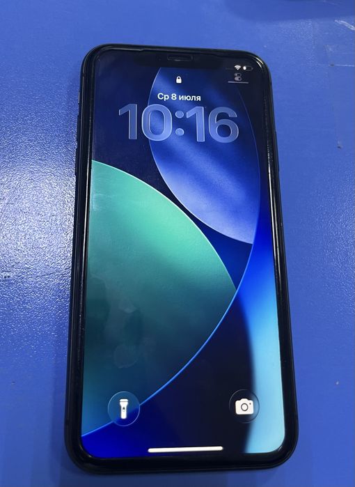 Продам Iphone 11
