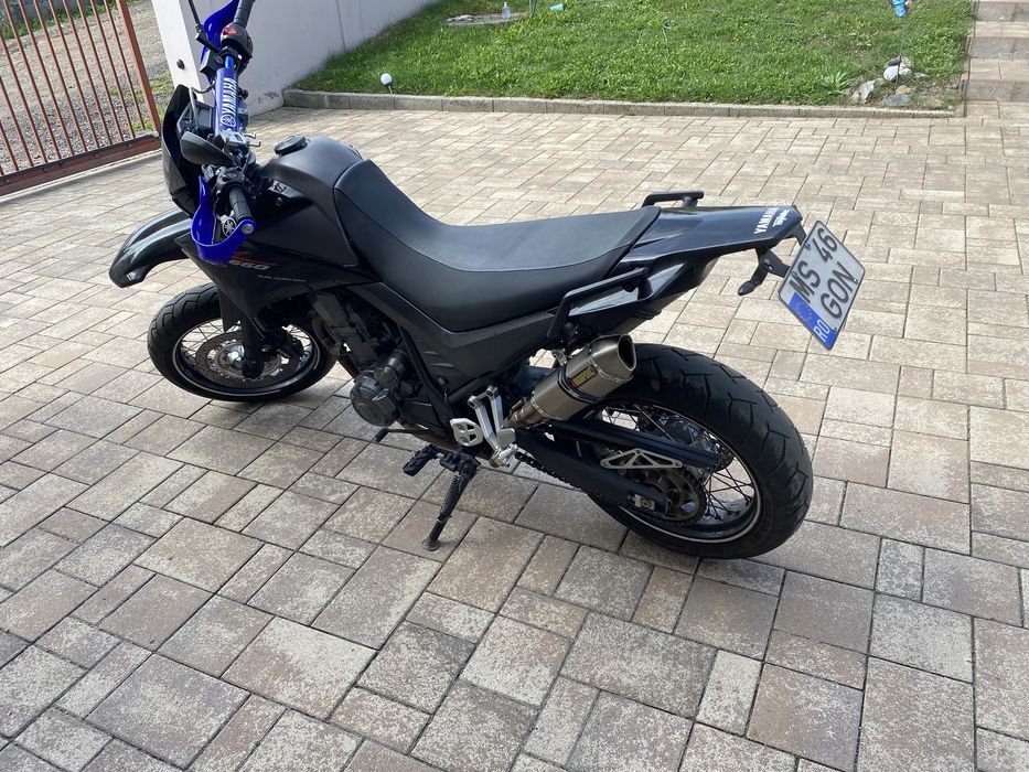 Vand sau Schimb supermoto Yamaha xt 660 an 2012