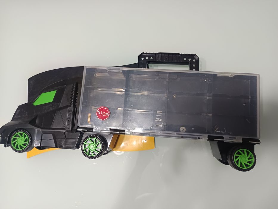 Camion hot wheels tip lada scule masinute