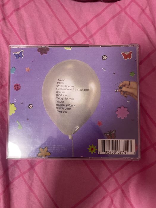 Cd olivia rodrigo “sour”
