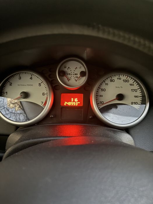 Пежо 207 Бензин \Газ