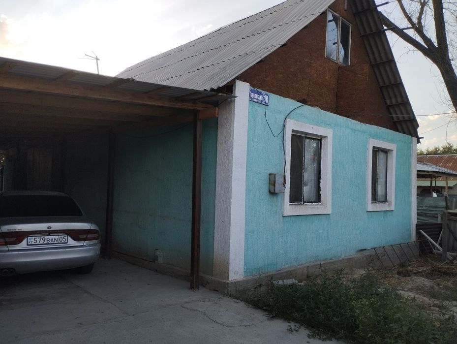 Продам дом в центре Ащибулака