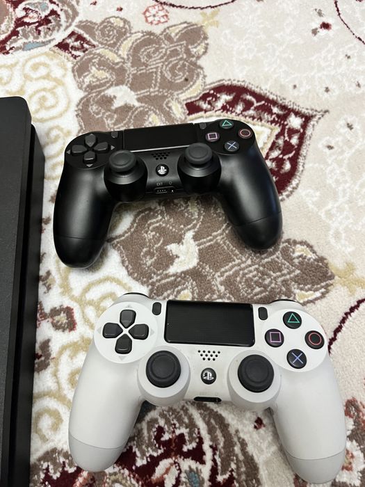 продаю PS4!