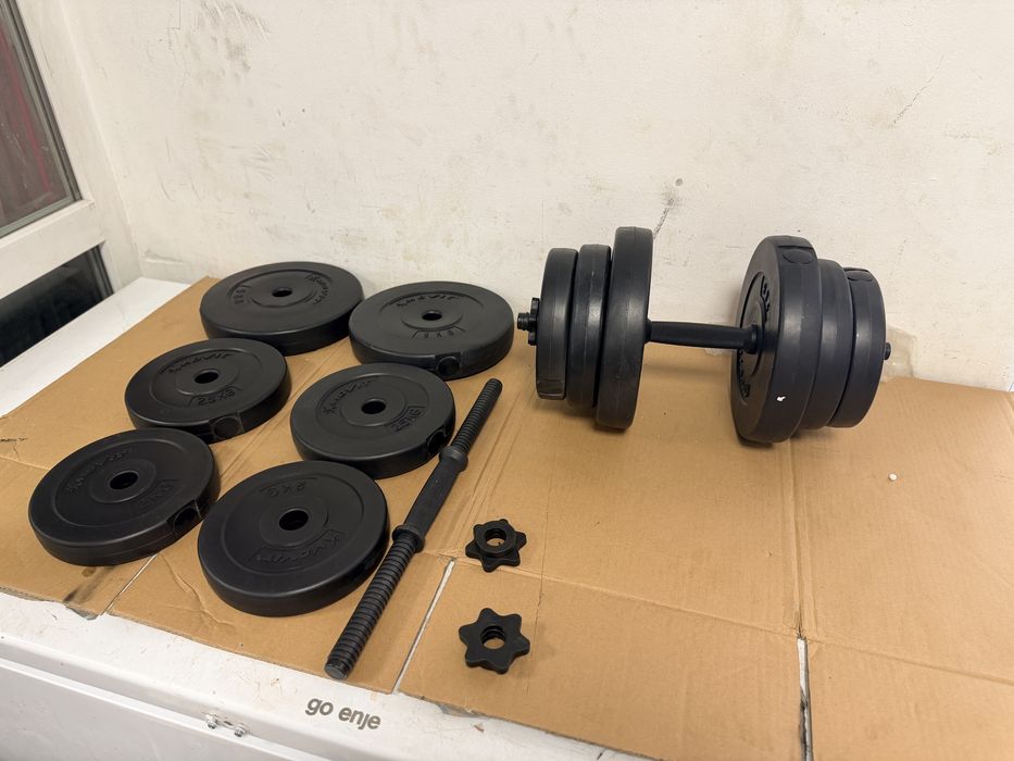 Gantere reglabile noi pret promo 120 lei buc. 200 lei setul 40 kg.20 kg+20 kg=40 kg