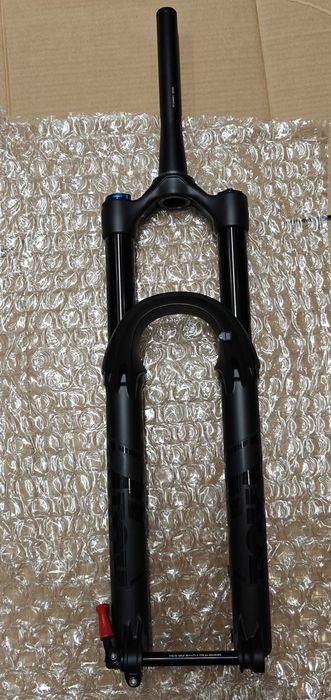 FOX PERFORMANCE 38, 160mm , 29', FLOAT , GRIP, нова вилка