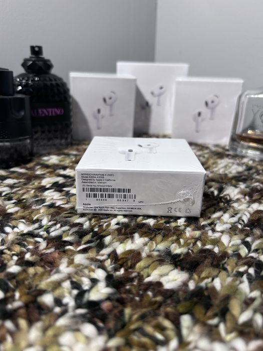 Casti Airpods 4 USB C calitate superioara ofer promotionant