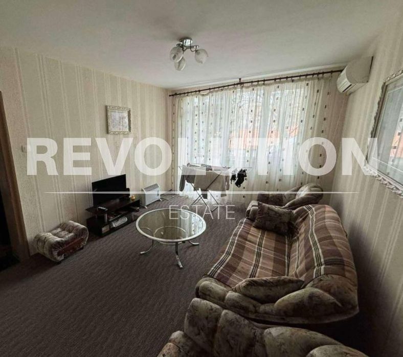 Дава се под наем Двустаен апартамент в Пловдив, Център - 70 кв.м за 300 € - Снимка #1