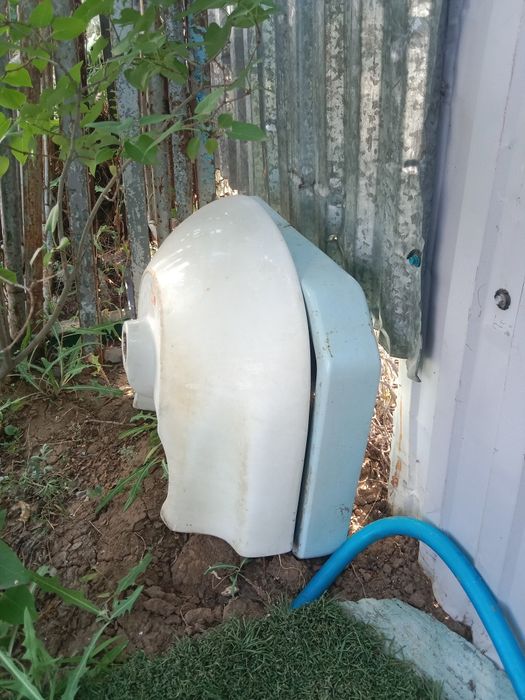 Продаётса раковина белая б/у