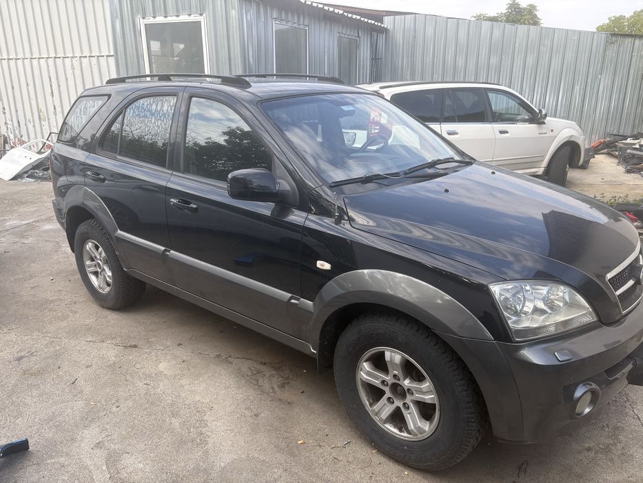 Kia Sorento 2.5 crdi 4x4 avtomat 2006 година на Части