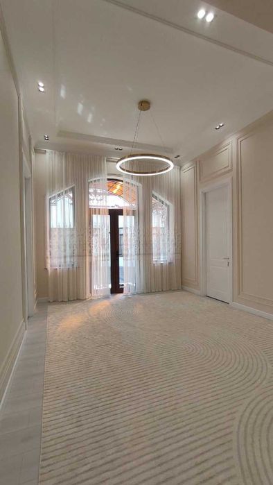 Иззада срочно уй сотилади