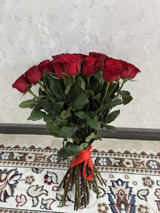 роза 25 штук свежий