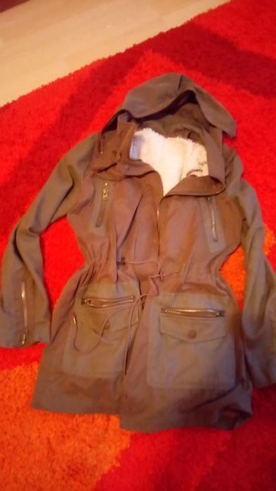 Парка с подплата, която се маха