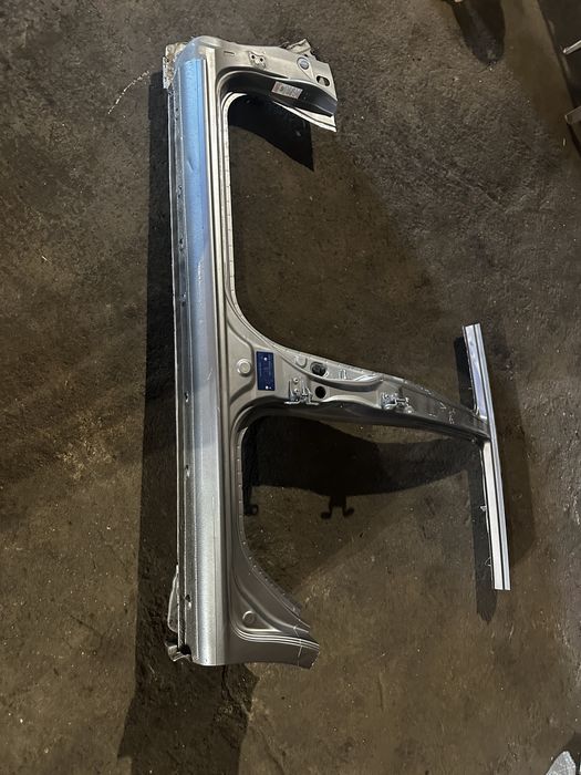 Колонка и прагове от ЛЯВА страна Honda Jazz/Хонда Джаз 2008г-2015г