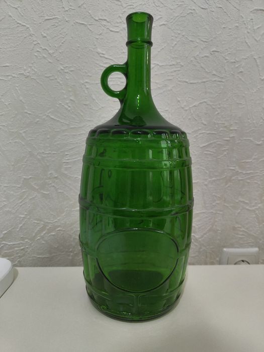 продам винную бутылку