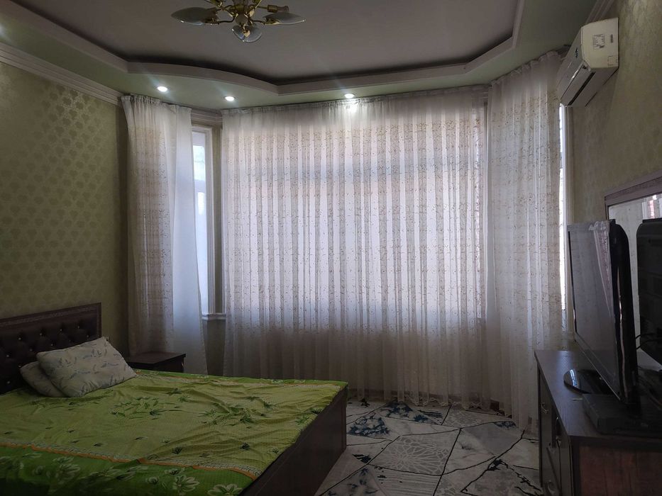 Дом 5 комнат на участке 2,25 сотки недалеко от Малики