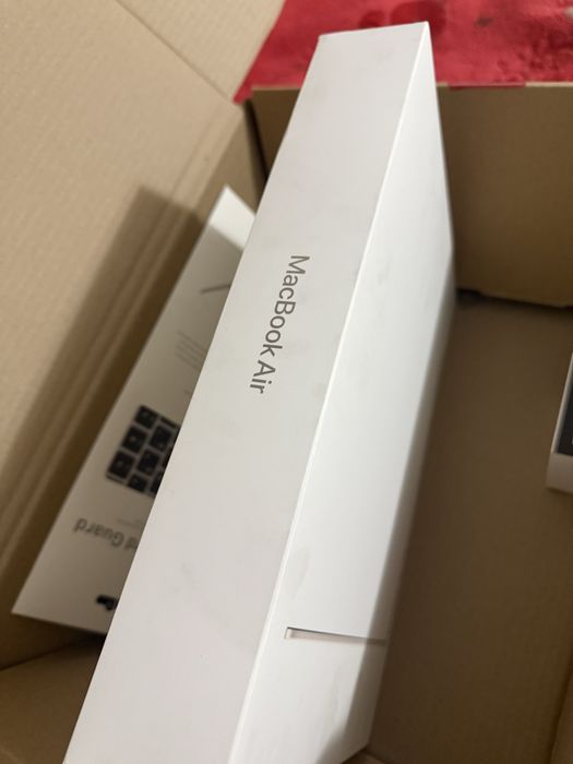 MacBook Air 13 нераспечатанный