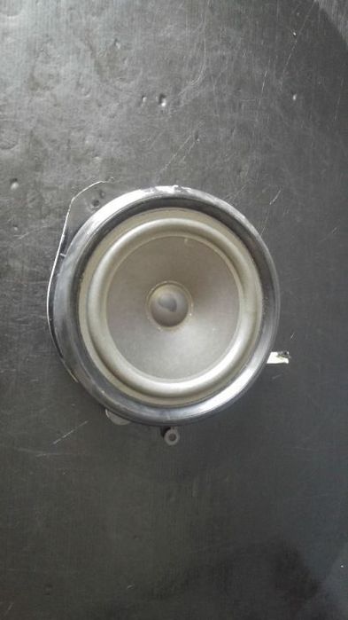 Boxa auto stanga spate audi a4 b7 8e0035411 2752507175